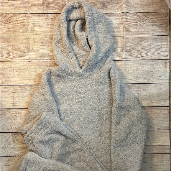 Gapbody Sweaters - Cozy Hooded GapBody Sherpa Pullover Sweater and sweatpants - Cream